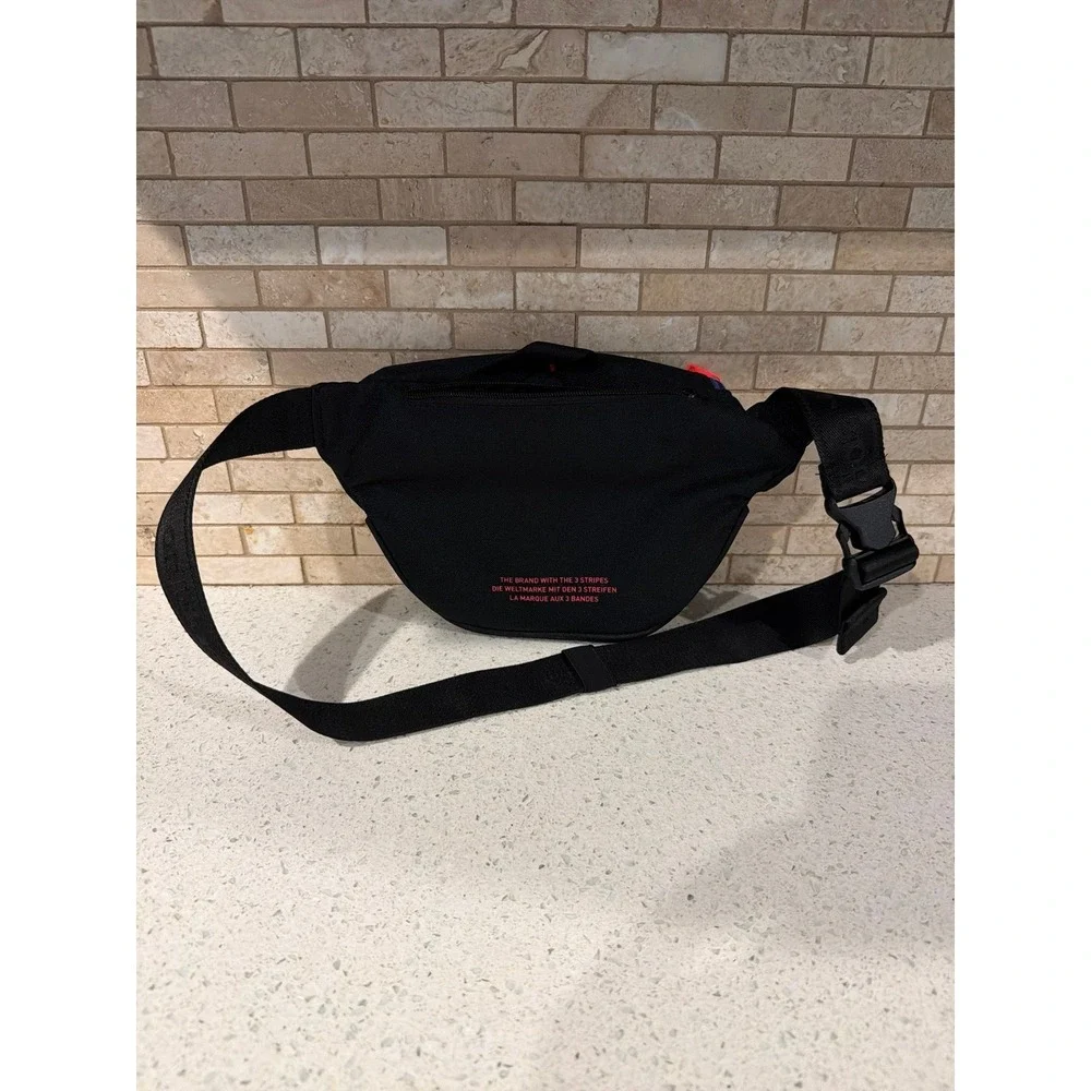 Adidas Pride Sport Waist Pack‎ - Picture 2 of 3